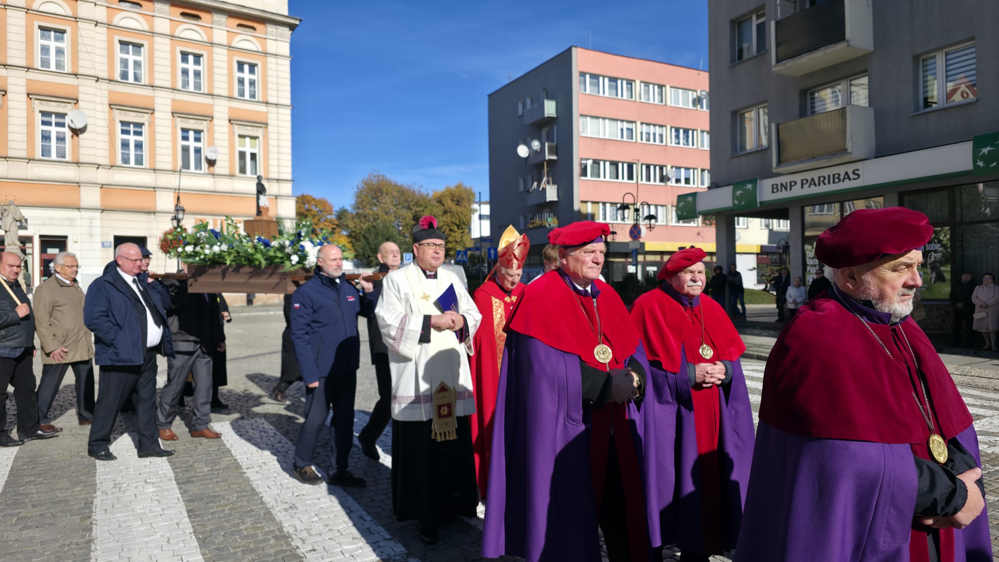 Relikwie bł. ks. Jerzego Popiełuszki wprowadzono do Bazyliki Mniejszej w Strzegomiu [FOTO] 